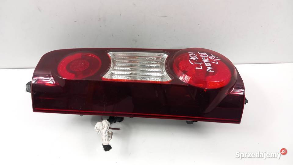 PARTNER BERLINGO II LIFT LAMPA TYŁ LEWA Zbierkowo
