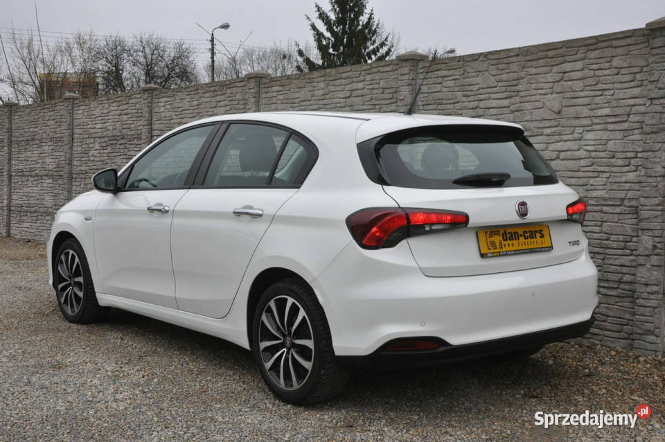 Fiat Tipo 14 95 hatchback LED Bluetooth Czujniki Dąbrowa Górnicza