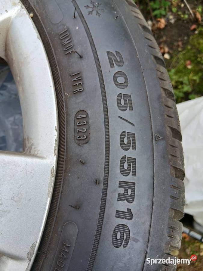 Opony zimowe Dunlop 205 55R16 2023 Pozostałe sprzedam