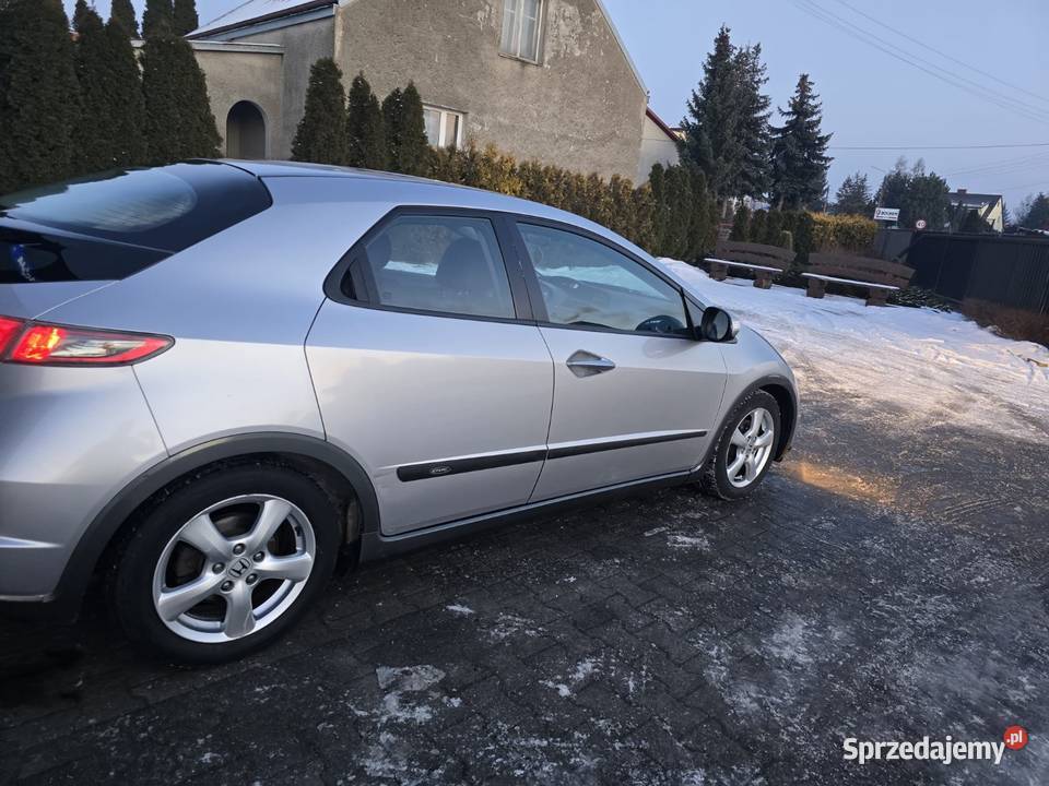 Honda Civic 2006 18 benzyna 140 koni czujnik parkowania Honda Pionki