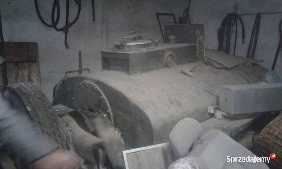 Wojskowa stacja paliwa dystrybutor beczka Czajków