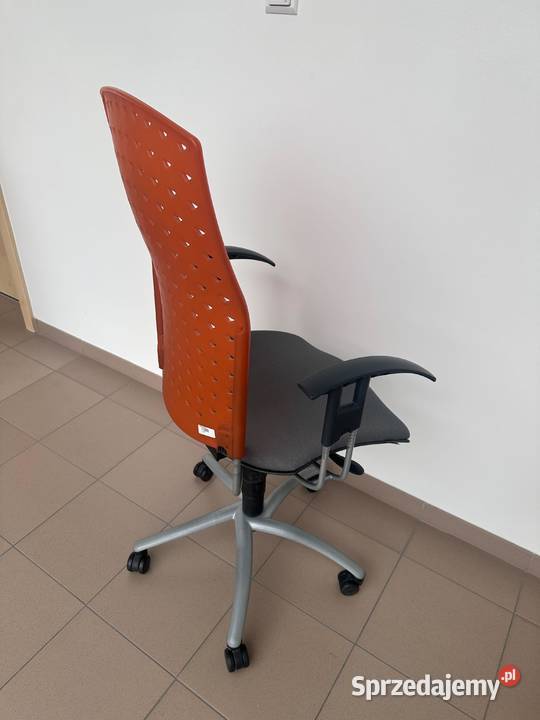 12 ergonomicznych foteli biurowych SITAG solidne Fotele i krzesła obrotowe Wrocław