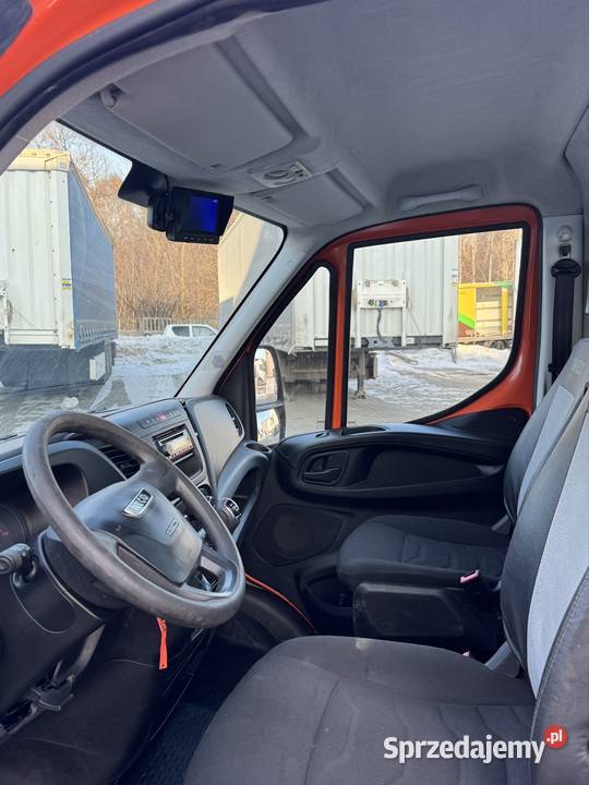 Iveco 35C14 samochód asenizacyjny do obsługi Usługi asenizacyjne Wolbrom