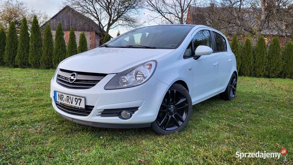 Opel Corsa D 1.4 16V 100KM Color edition