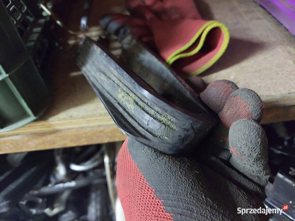 Suzuki DR 800 ślizg wahacza prowadnica łańcucha Jelenia Góra