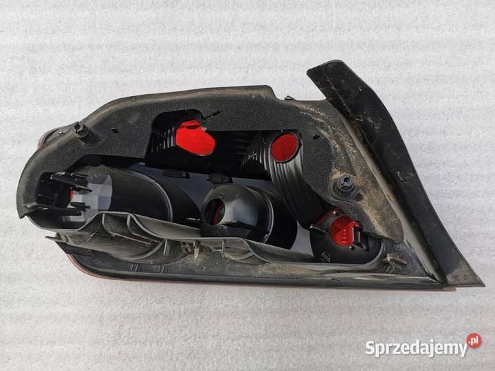Lampa Prawy Tył Tylna Prawa Peugeot 407 Sedan Wyszków
