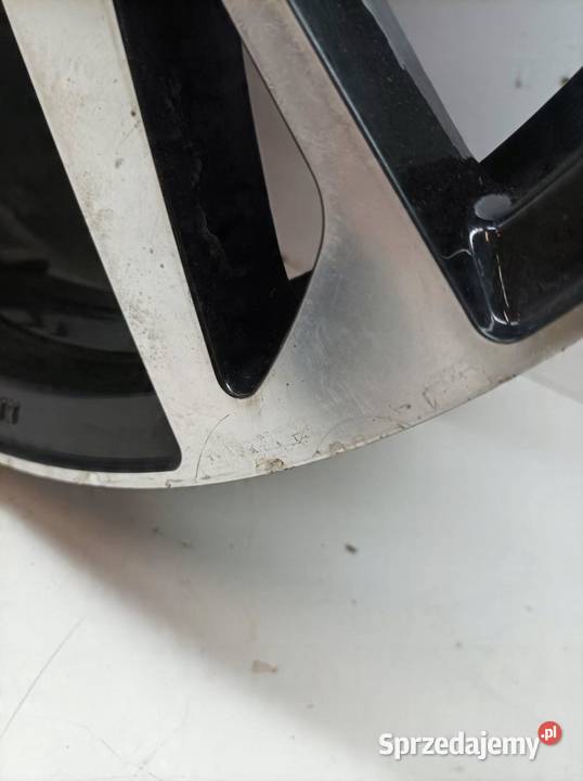 FELGA ALUMINIOWA R17 5X120 ET37 OC726 MM