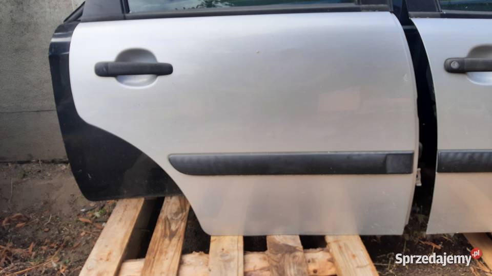 drzwi kompletne Citroen C3 I przód tył prawe osobowe Dębno