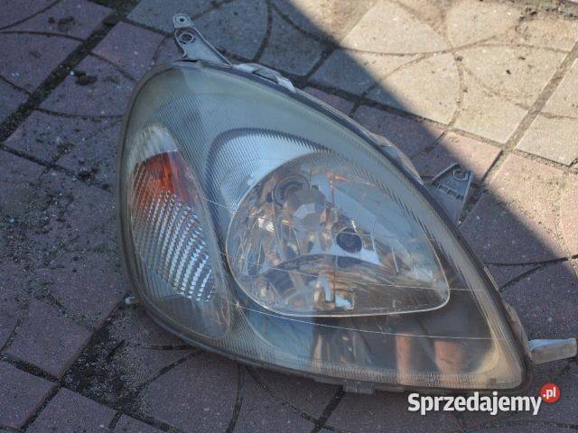 yaris lampa prawa WYSYŁKA osobowe Żory sprzedam