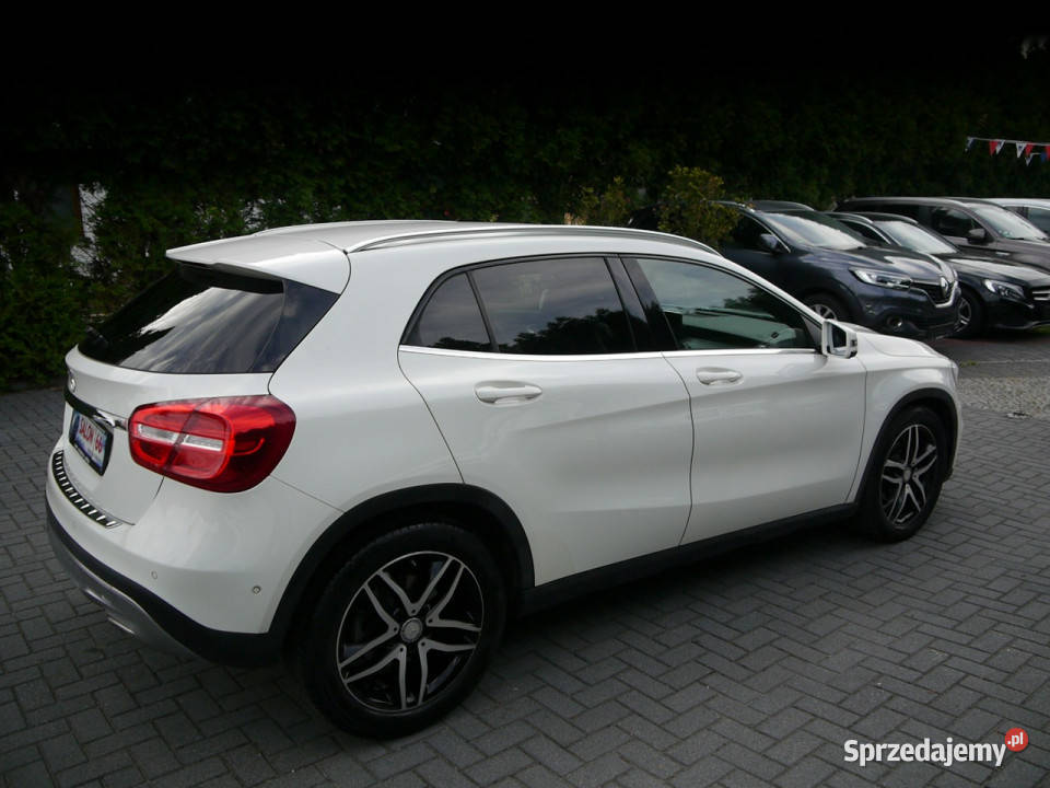 Mercedes GLA 180 16b Led Navi Xenon Skóra Stan bluetooth Częstochowa
