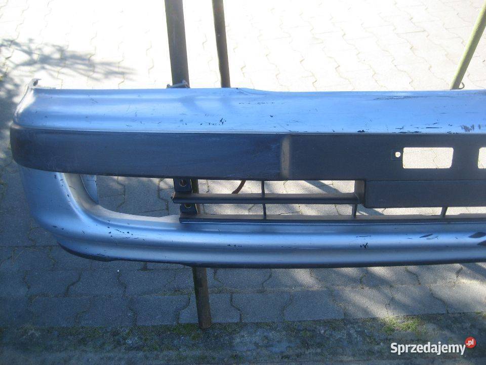toyota carina e zderzak przedni na halogeny osobowe