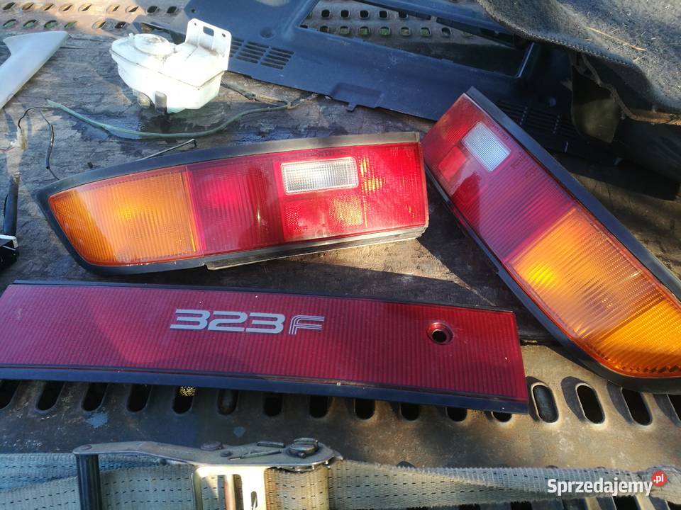 Lampy tylne blenda Mazda 323F 96r Biłgoraj