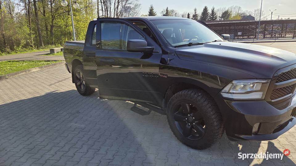 Dodge Ram 1500 HEMI 4 X 4 Super Stan Pierwszy radio Gdów