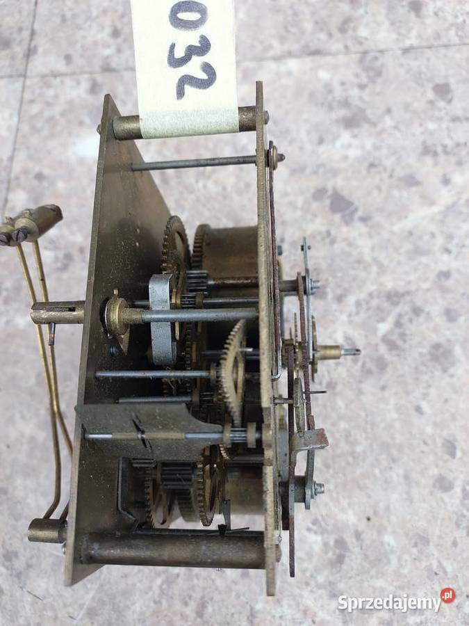 M032 Mechanizm starego zegara ściennego pełna Tczew