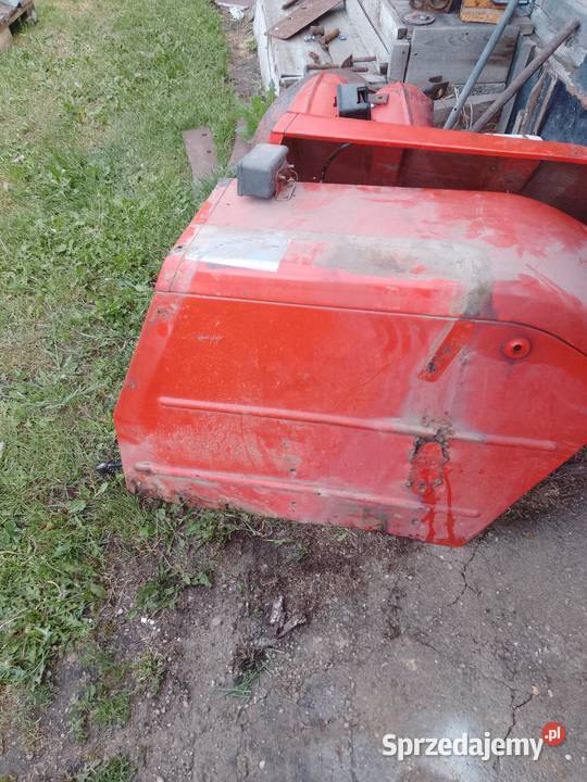 Sprzedam błotniki do MF komplet przód i tyl Kabina i karoseria Radom