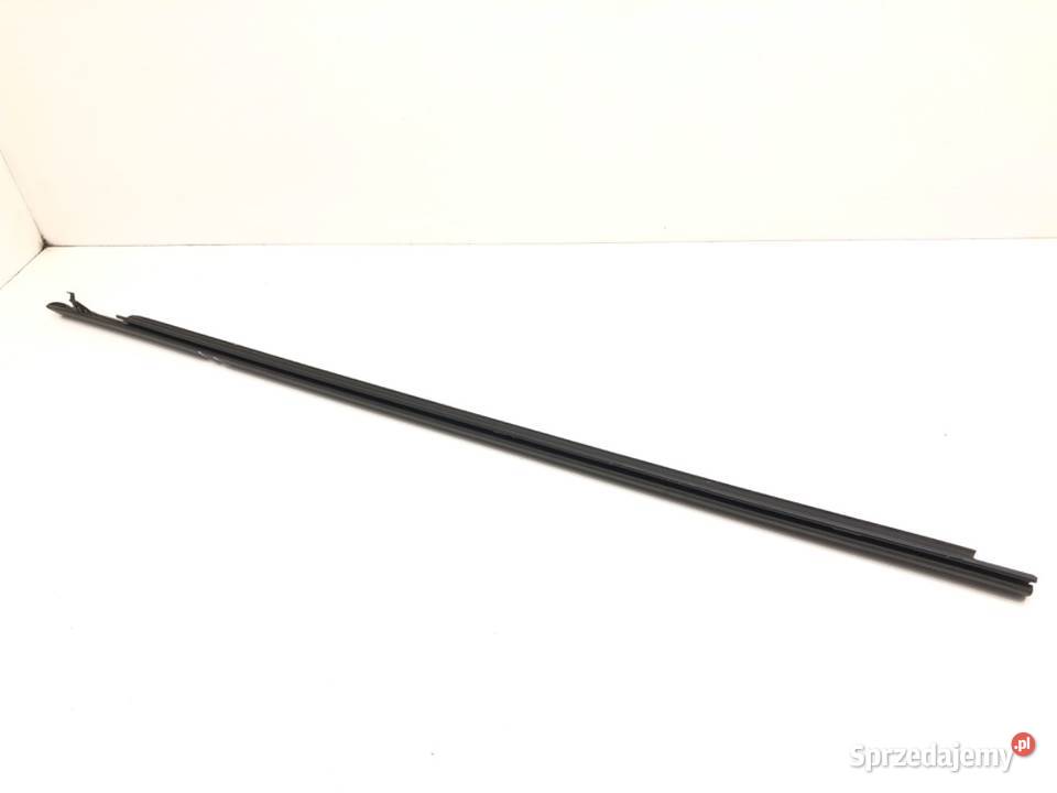 LISTWA ZGARNIAJĄCA TYŁ PRAWA HONDA JAZZ IV sprzedam