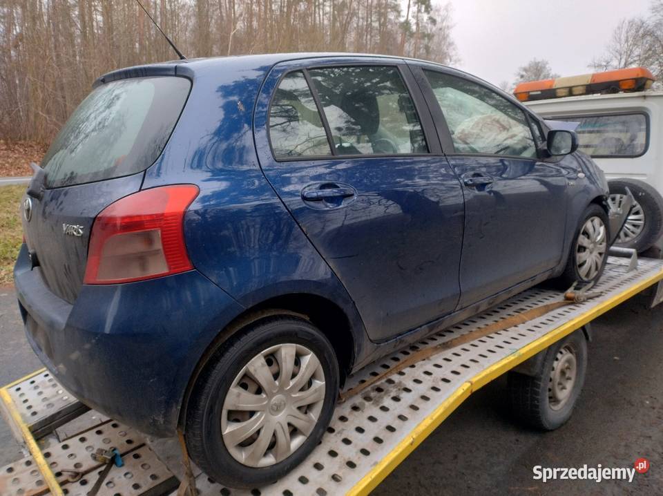 Toyota Yaris II 2008r 14 D4D 5 Drzwi Lak 8P4 osobowe Elbląg