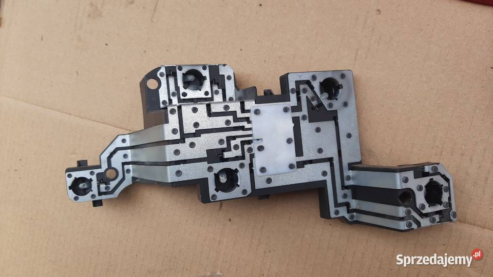 wkład lampy PEUGEOT 407 sedan lewy tył gniazdo dolnośląskie Dębno