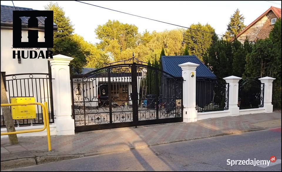 Słupy betonowe dworkowe słupki pałacowe Płońsk