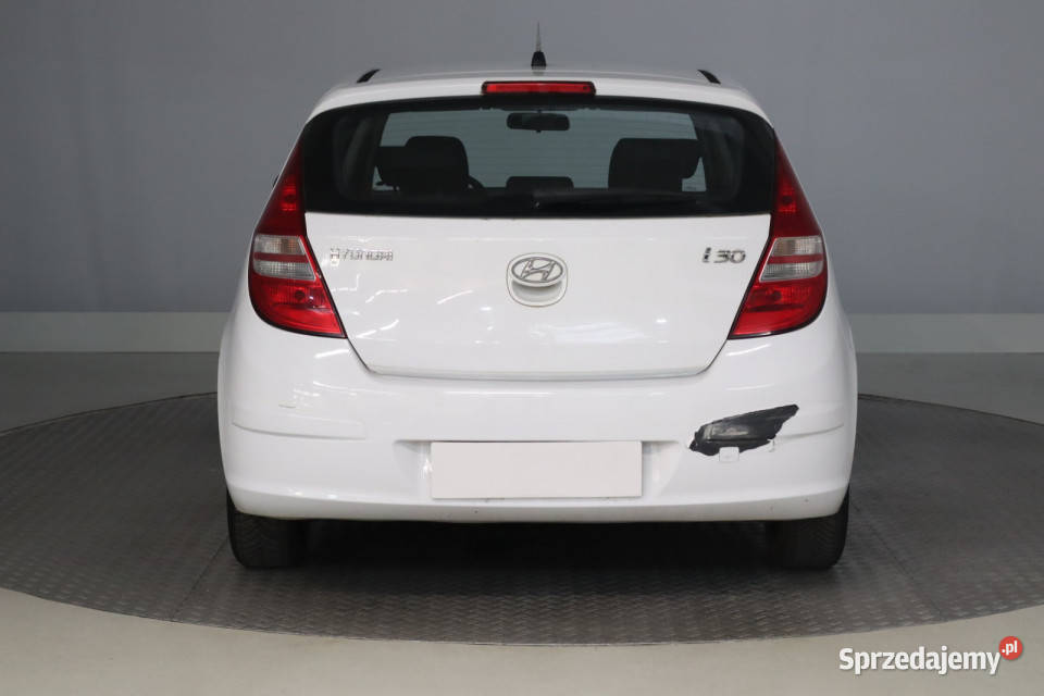 Hyundai i30 14 CVVT ESP i30 Samochody osobowe