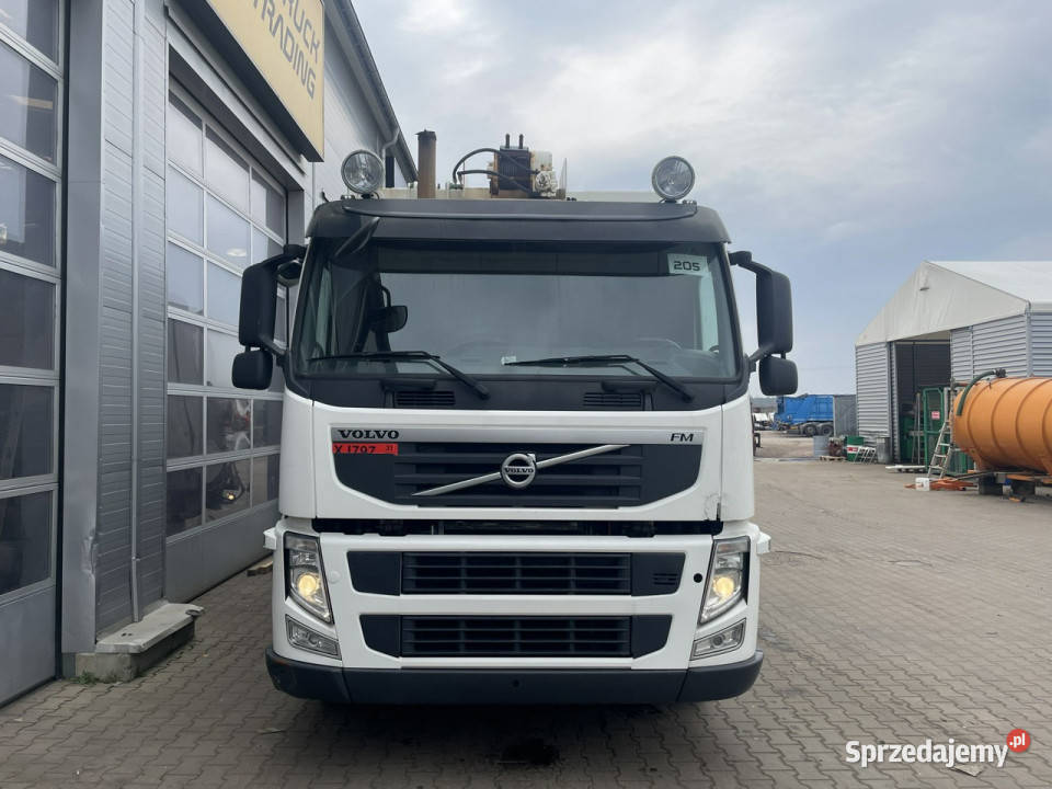 śmieciarki Volvo FM 330 Volvo FM 330 Zabudowa Rok produkcji 2013 Śmieciarki