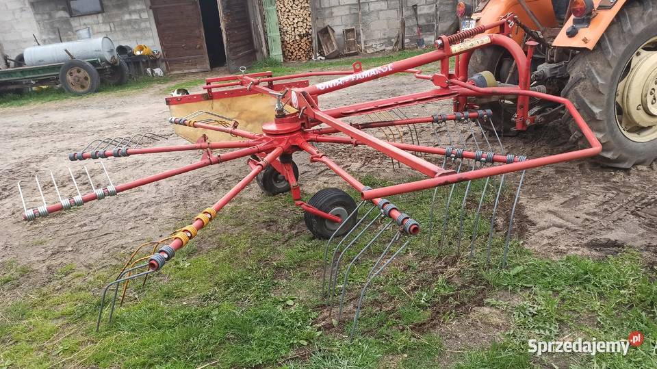 Zgrabiarka karuzelowa Unia Famarol Wyszki