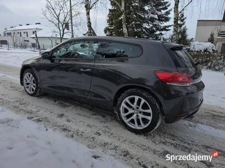 Piekny Volkswagen Scirocco 14 TSI 160 czujnik parkowania Besiekiery