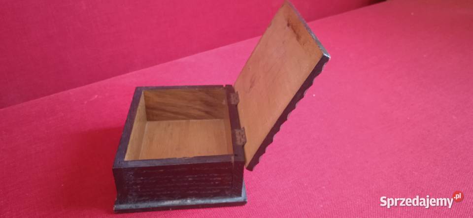 Stara drewniana szkatułka Świdnica