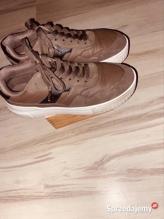Brązowe buty CCC Radom
