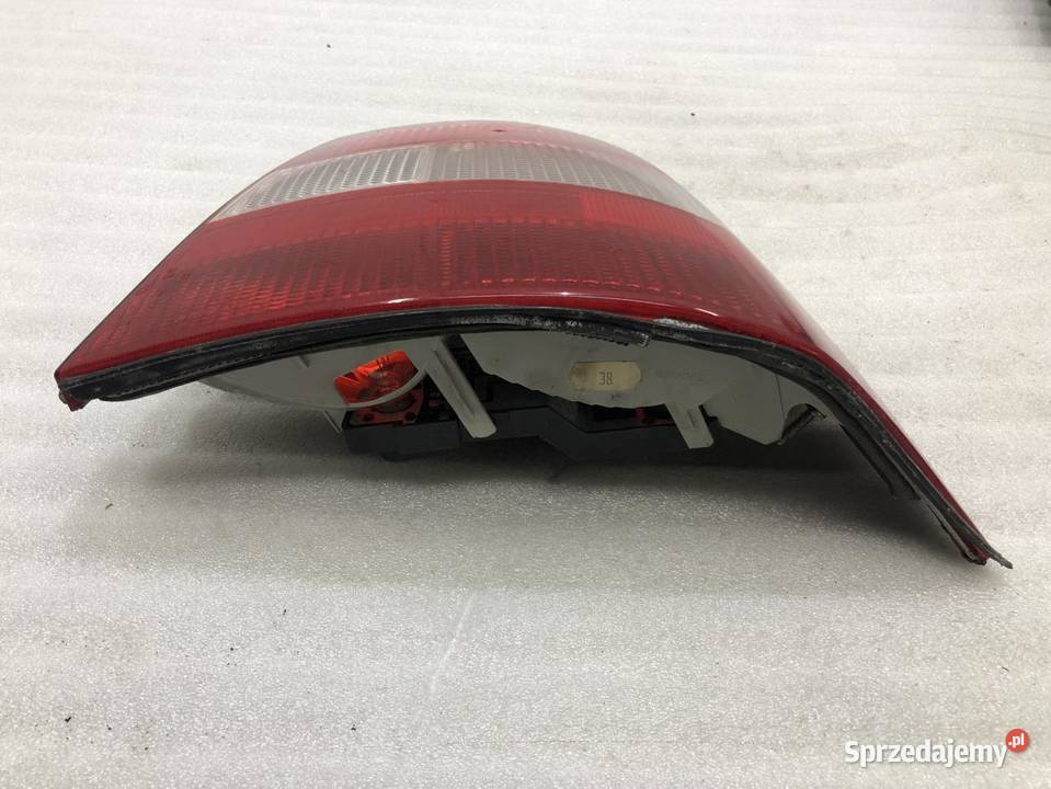 LAMPA PRAWY TYŁ OPEL VECTRA B SEDAN 90568049