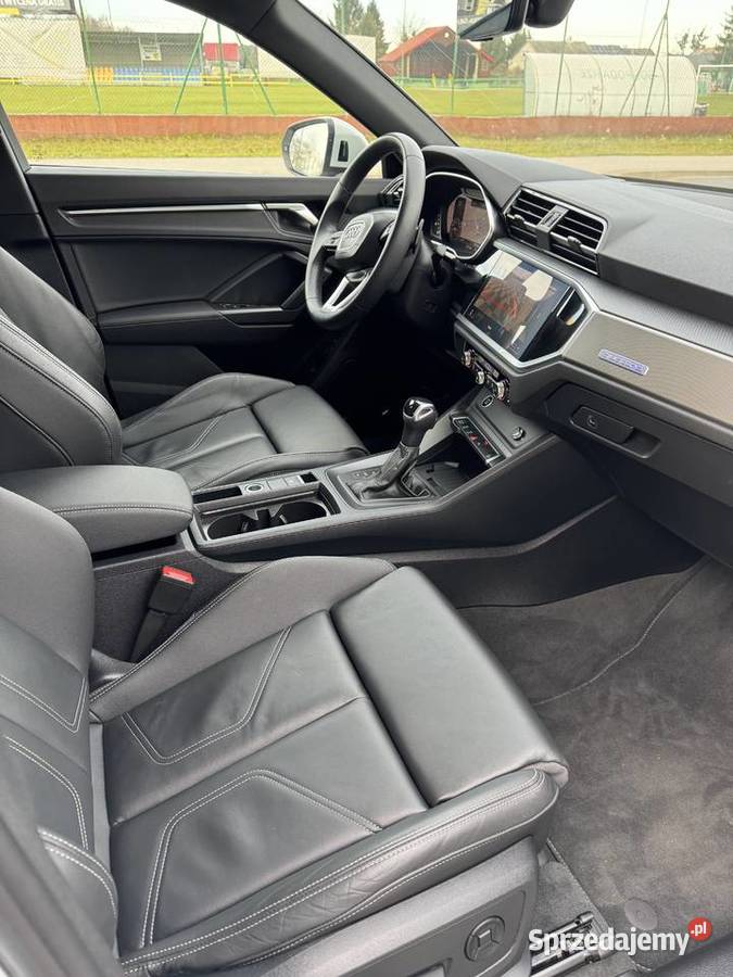 Audi Q3 z2024 roku 20 benzyna 4x4 przebieg 7