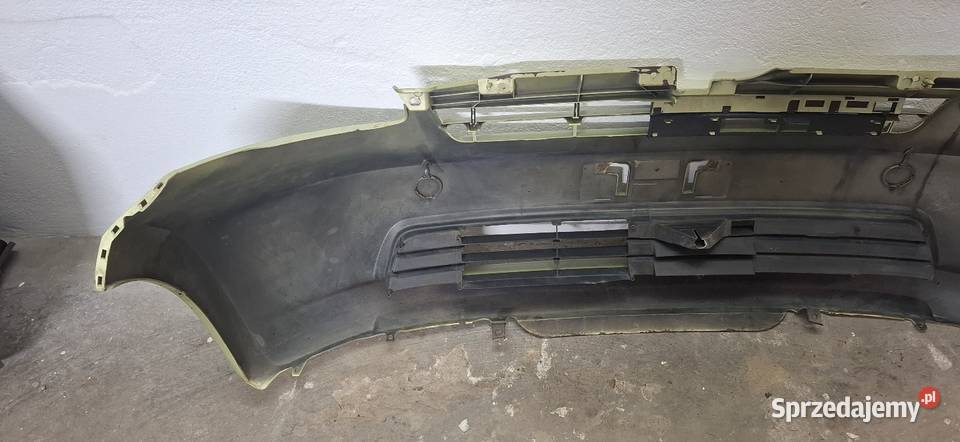 Zderzak Przód Daihatsu Siron Sandomierz