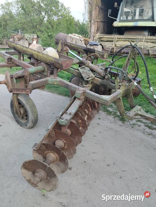 Brona talerzowa U236 Famarol na kołach ciągana