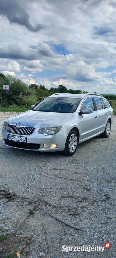 Ładny superb 20 tdi xenon keyless Rok produkcji 2012 Wińsko