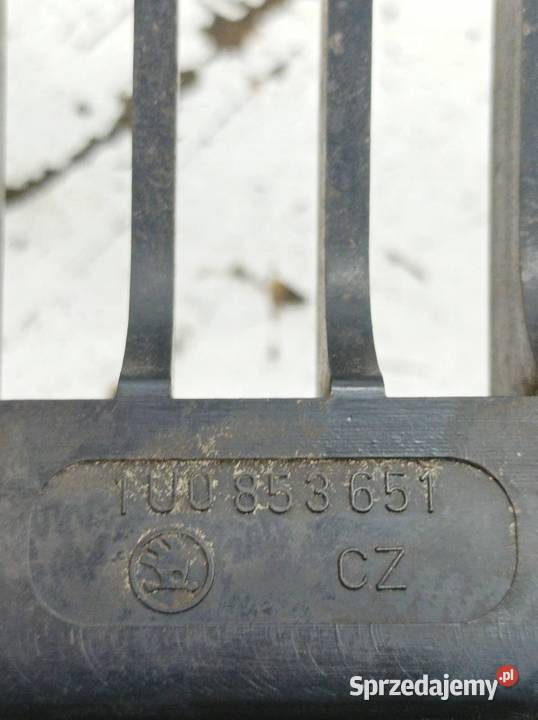 ATRAPA GRILL SREBRNA LIFT FL 1U0853651 Skoda