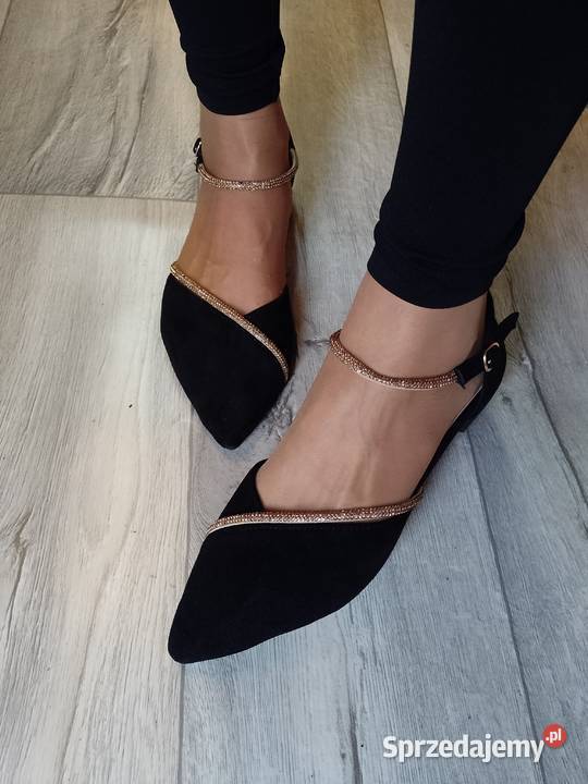 42 Czarno złote bogato zdobione baleriny małopolskie Kraków