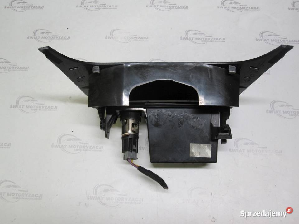 INSIGNIA A I LIFT 10r popielniczka schowek