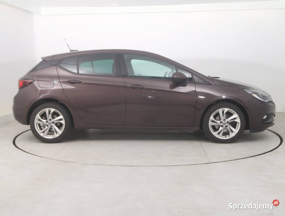 Opel Astra 14 T benzyna