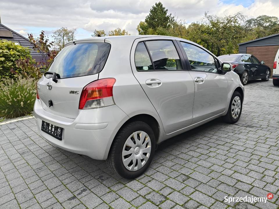 Toyota Yaris 10 70 bezwypadkowa nieuszkodzony małopolskie Kraków