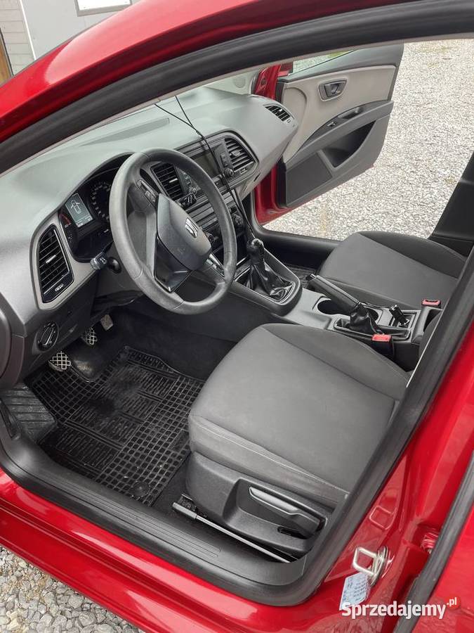 SPRZEDAM SEAT LEON 2017r garażowany Samochody osobowe Brzostek