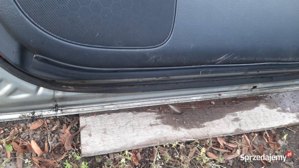 drzwi Toyota Avensis sedan T25 prawe lewe Części samochodowe Dębno