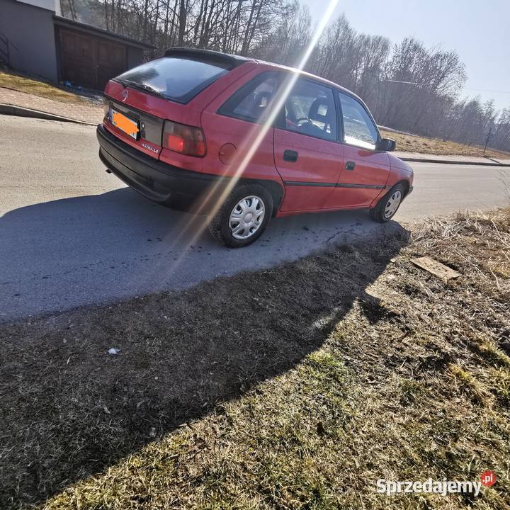 Ładny opel Astra f 14 8v z gazem okazja Bogoria