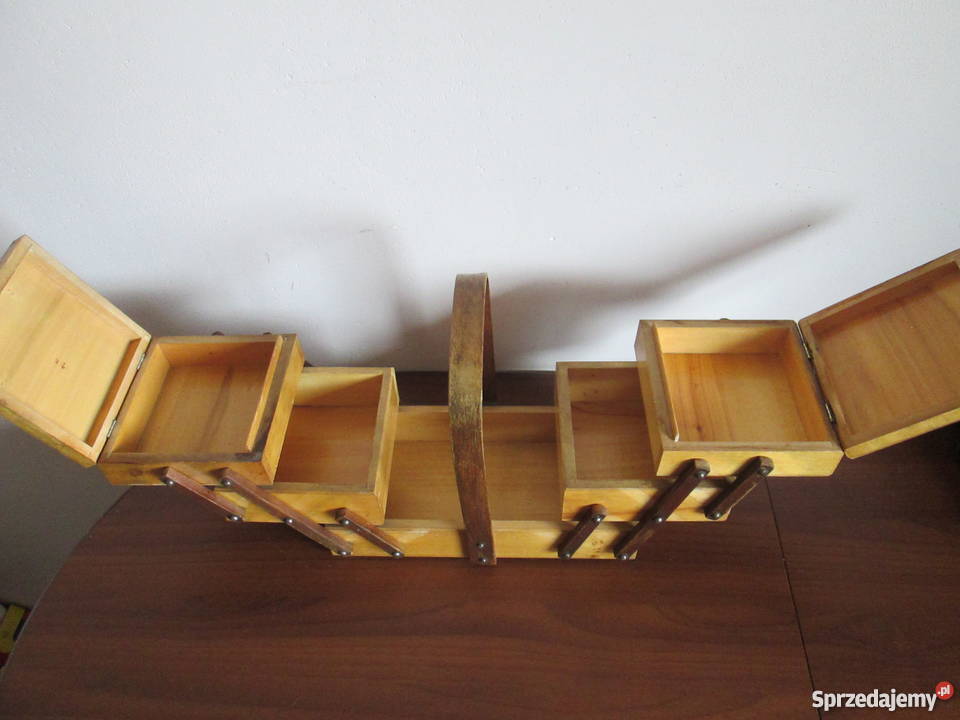 Stara niciarka PRL drewniana skłądana przybornik Borów