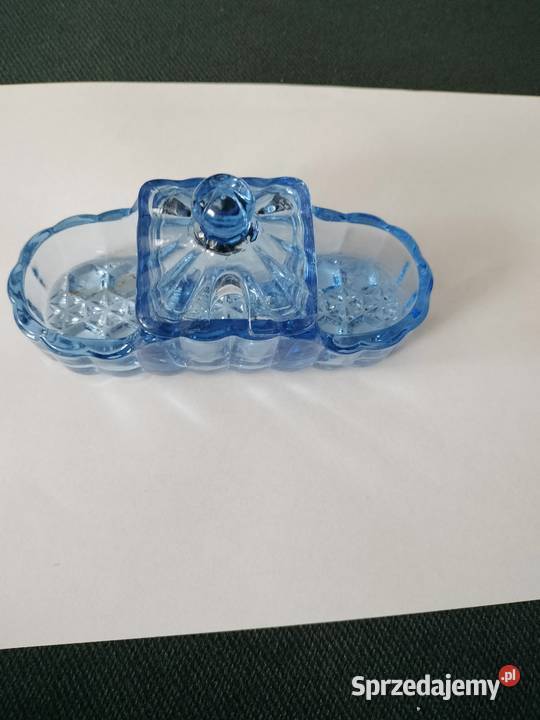 Niebieski przyprwnik kabaret solniczka szkło Choszczno