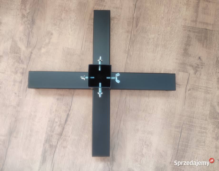 Stojak choinkowy do na pod choinkę metalowy loft opolskie Skarbimierz