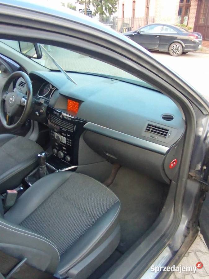 Opel astra 16 benzyna serwowane w ASO 1 pierwszy właściciel sprzedam