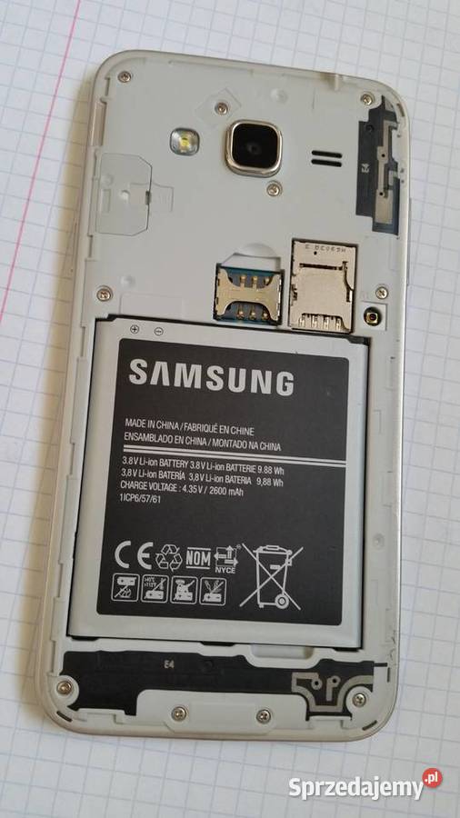 Smartfon SAMSUNG Galaxy J3 SMJ320FDS