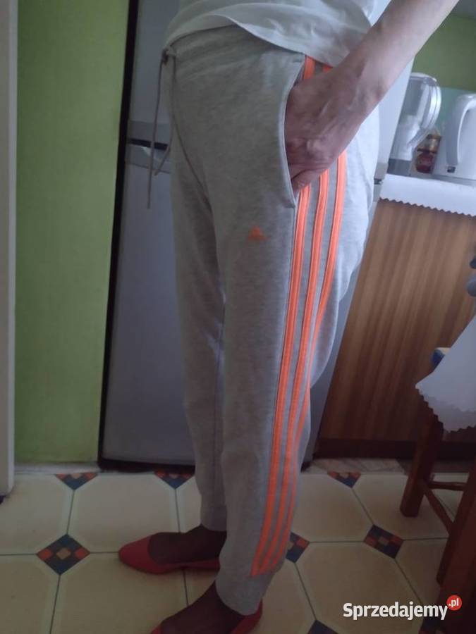38M ADIDAS Ekskluzywne Szare spodnie dresowe Adidas Kraków