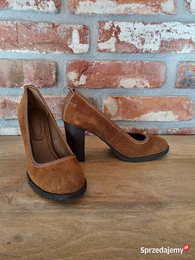 Zamszowe czółenka na obcasie Next Warszawa