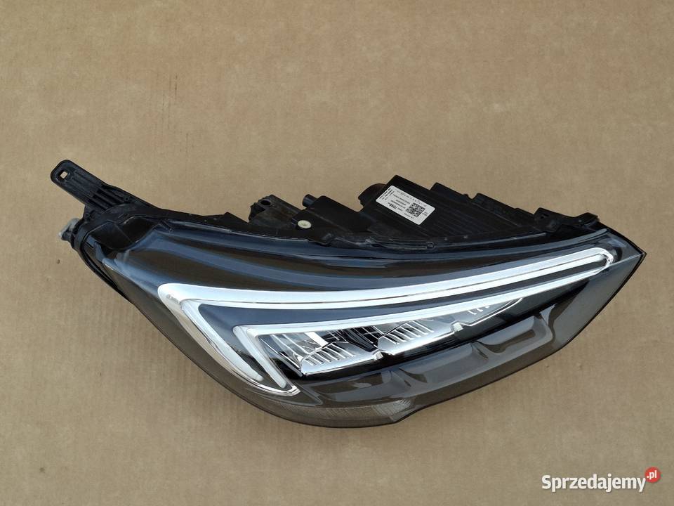 OPEL CROSSLAN X LIFT REFLEKTOR PRAWY FULL LED Bieleń